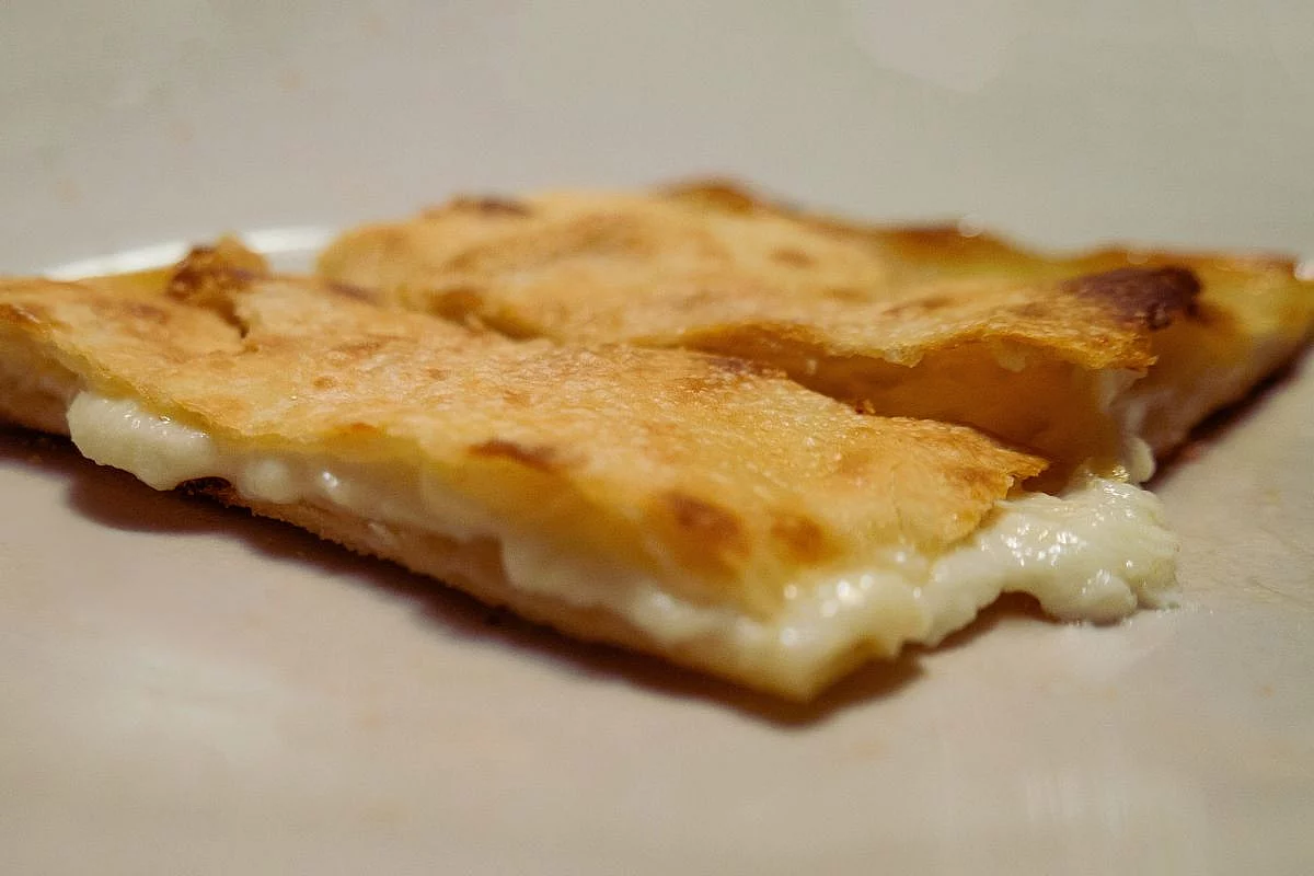 focaccia al formaggio di recco
