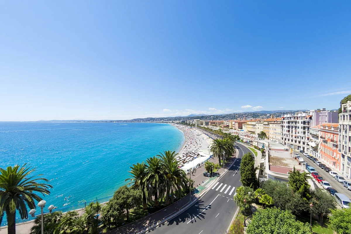 Nizza, Italie à la Table 