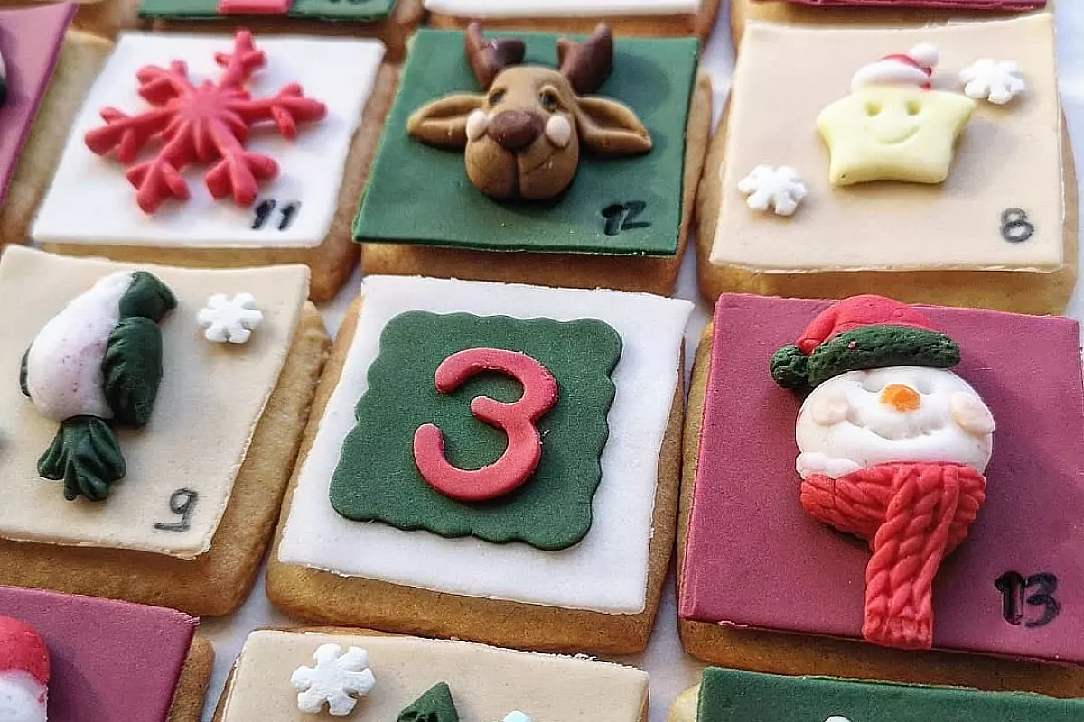 Biscotti decorati con pasta di zucchero