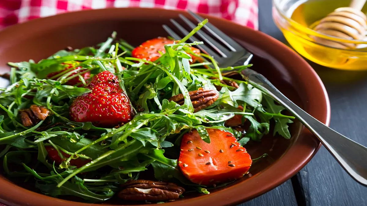 Insalata rucola e fragole