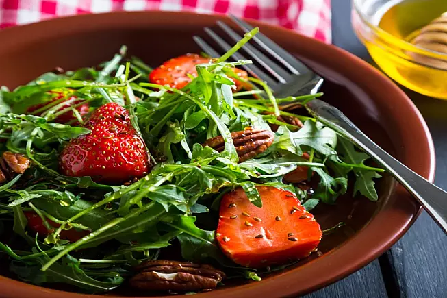 Insalata rucola e fragole