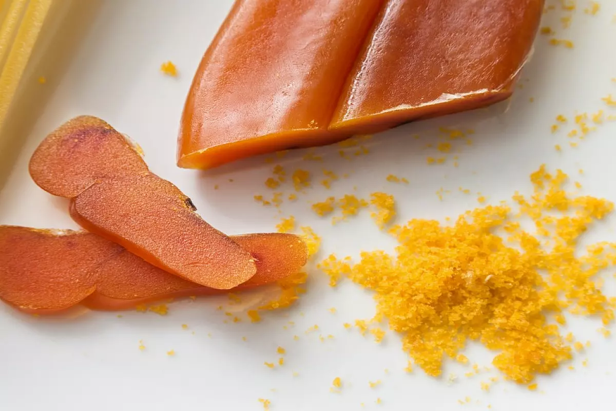 Pastasciutta e bottarga sarda