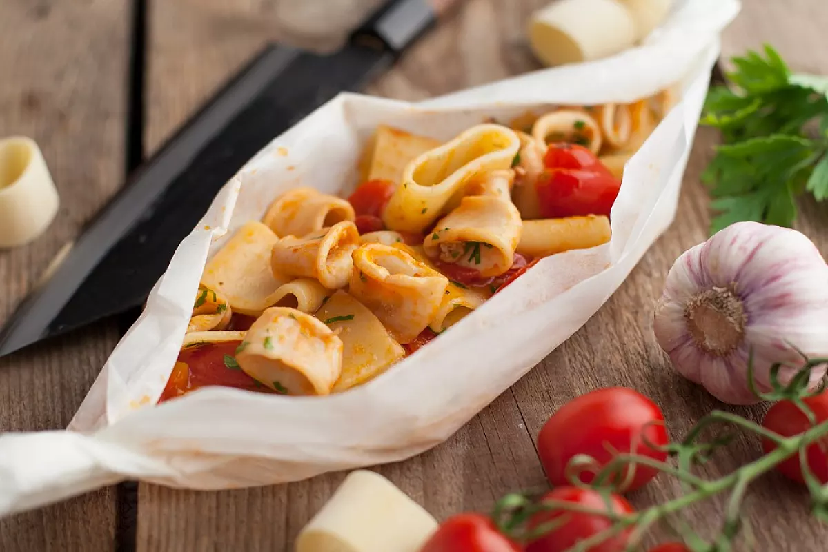 calamarata tonno olive e capperi