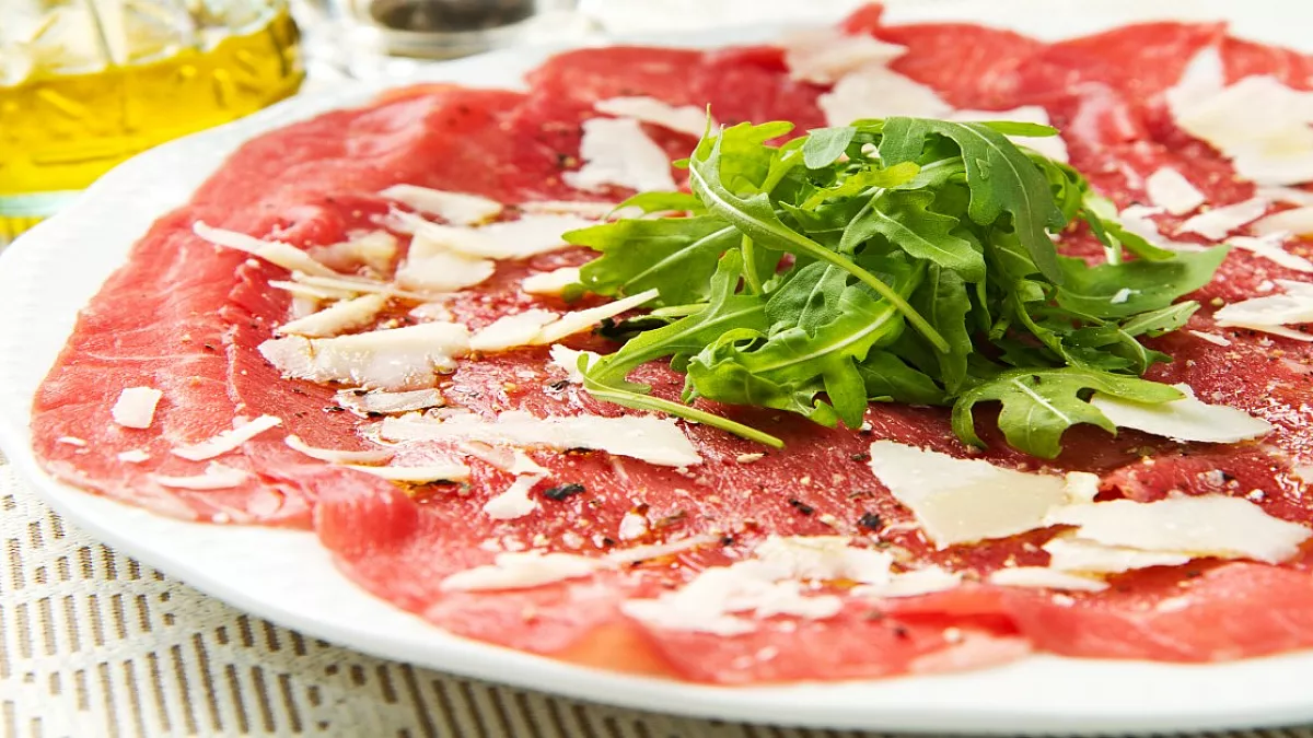 Carpaccio di carne salada