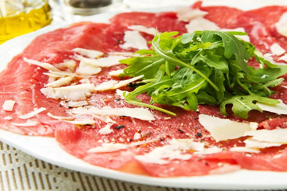 Carpaccio di carne salada