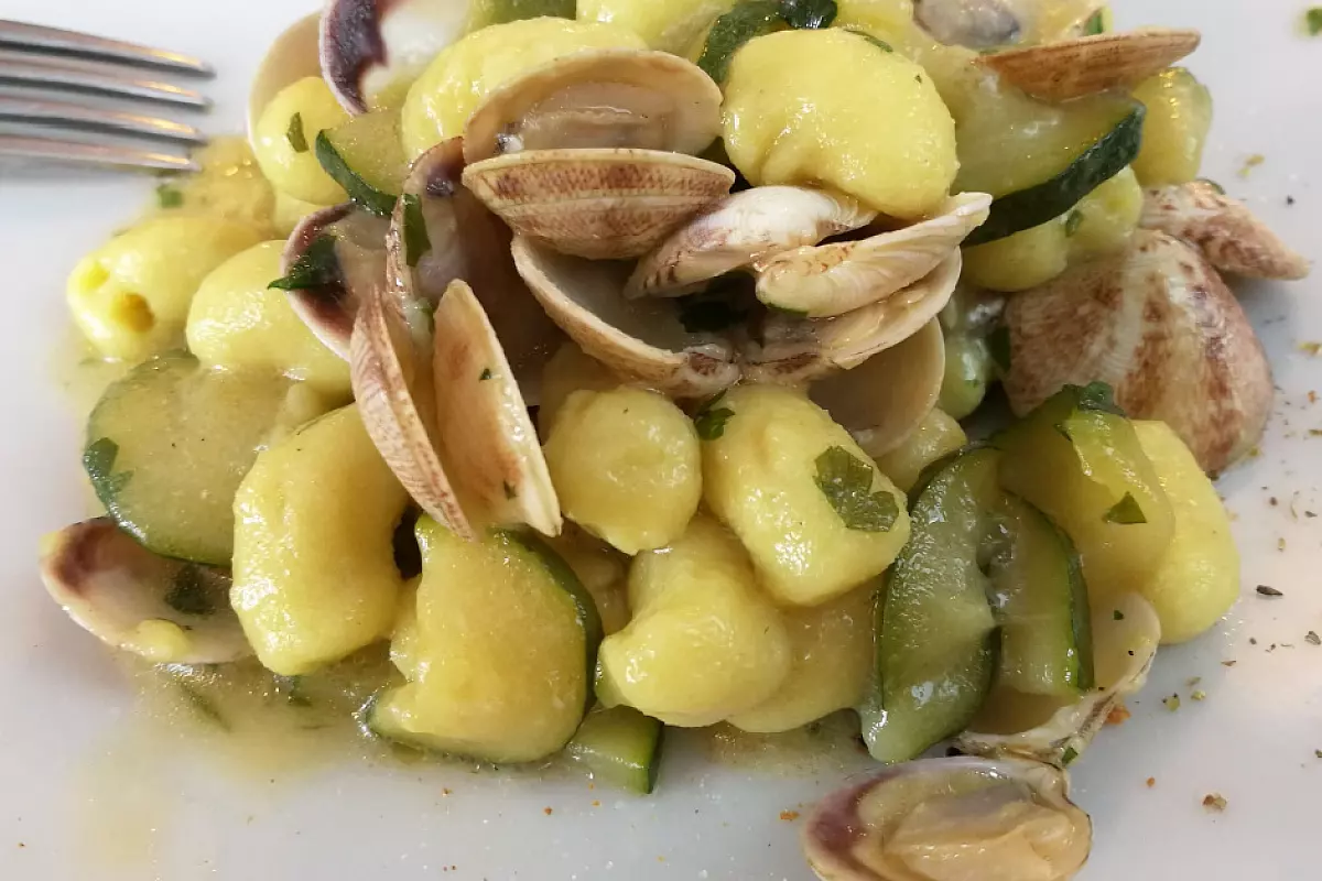 gnocchi vongole e zucchine