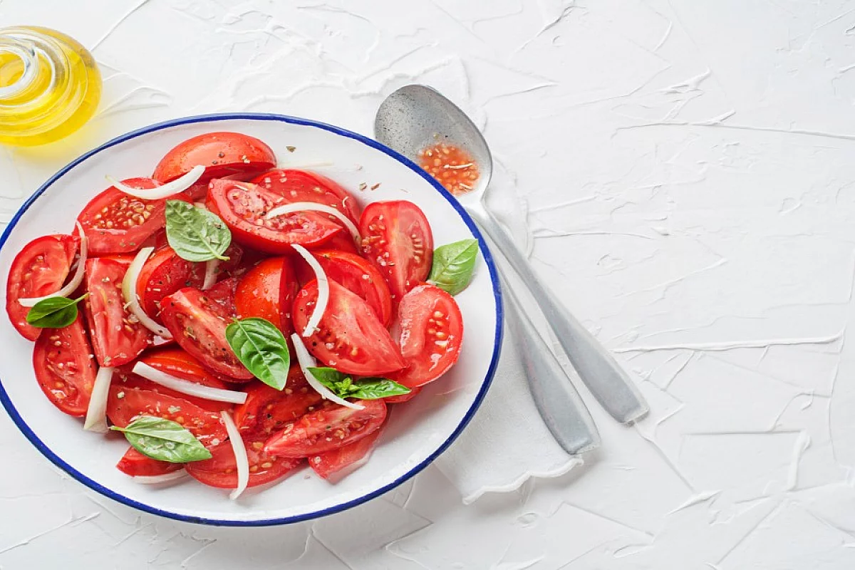 Insalata di pomodori e cipolle di Tropea