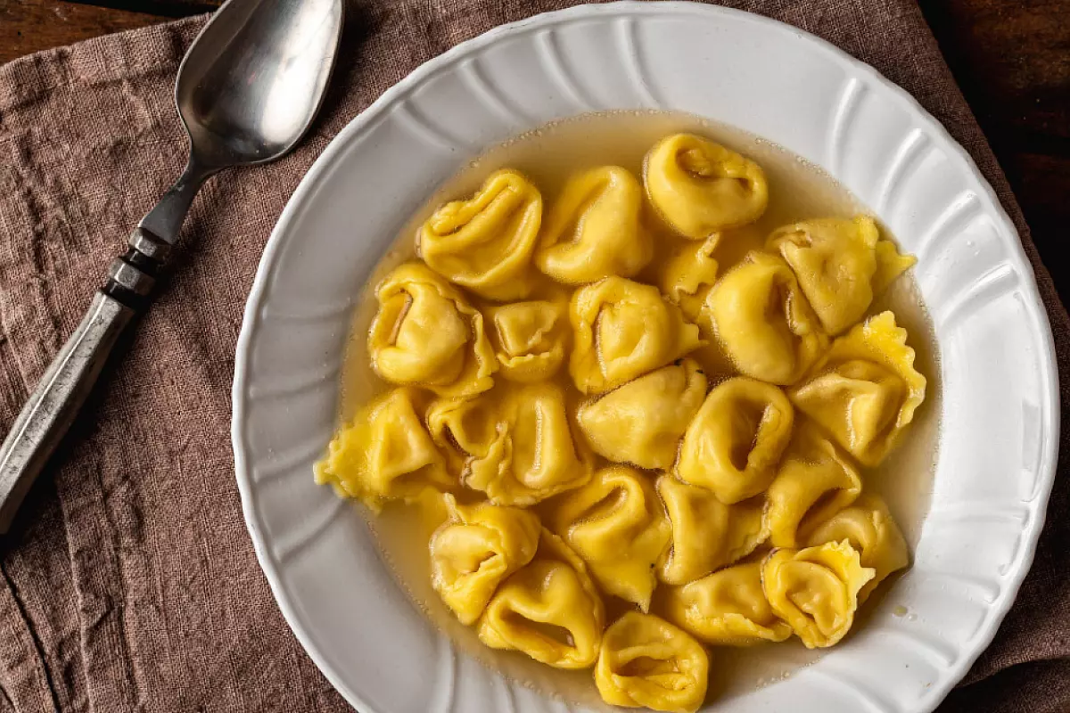 cappelletti in brodo