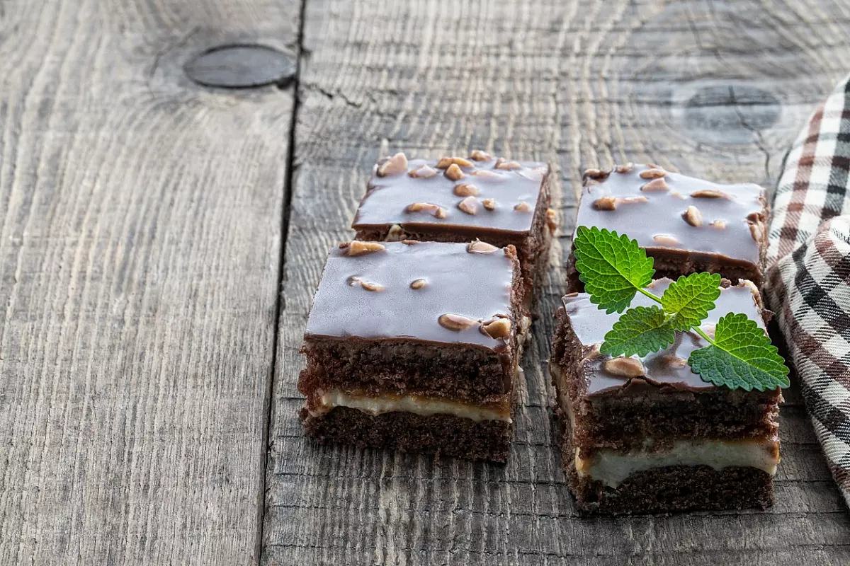 Torta al cioccolato con crema alla ricotta