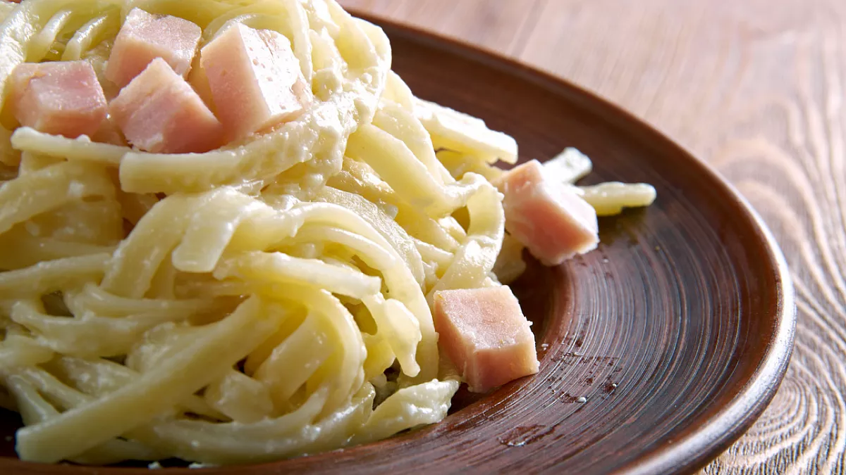 fettuccine alla papalina