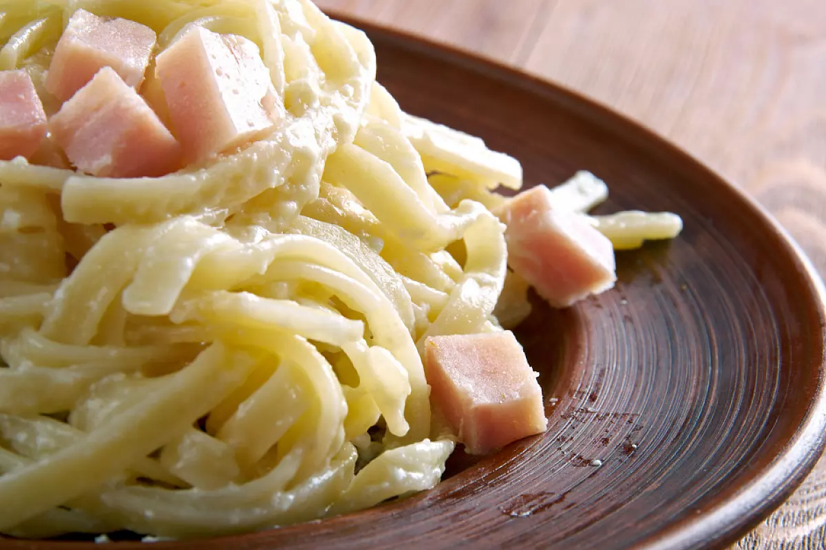 fettuccine alla papalina