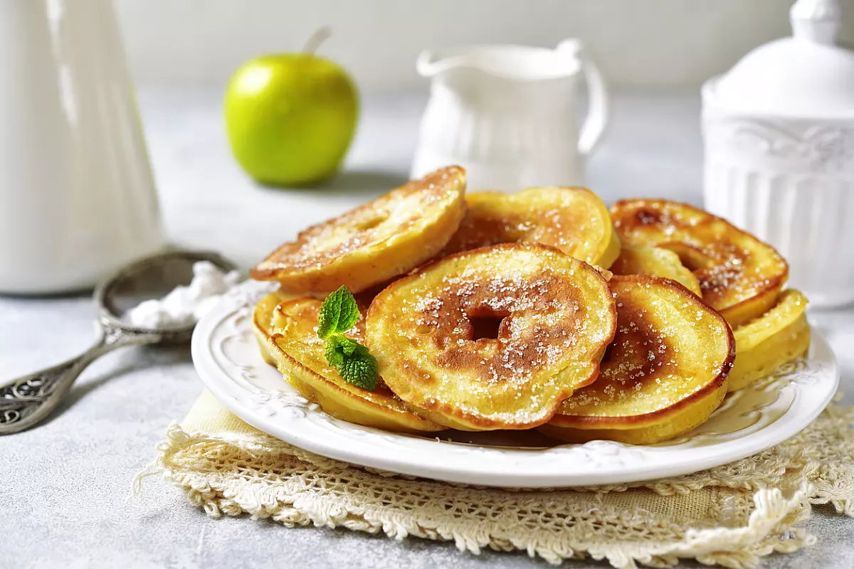 Fritole de pomi
