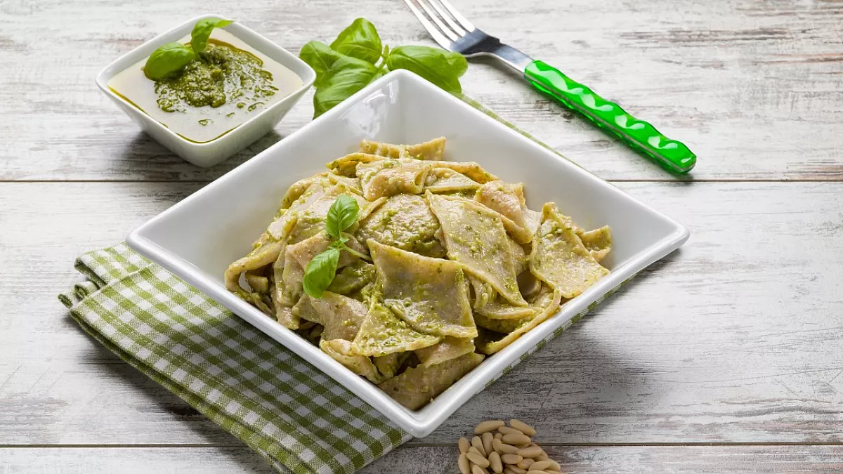 Testaroli con pesto