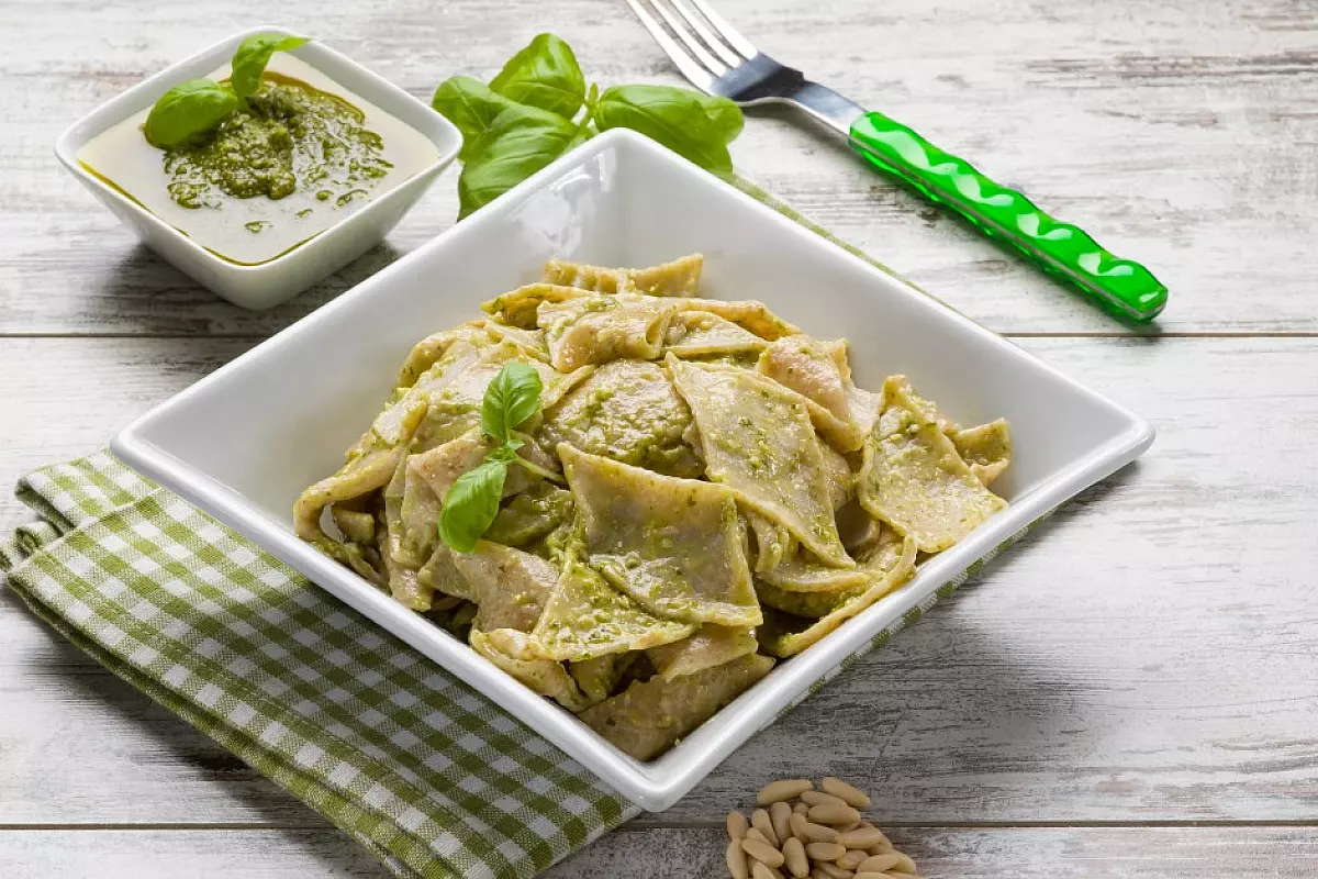 Testaroli con pesto