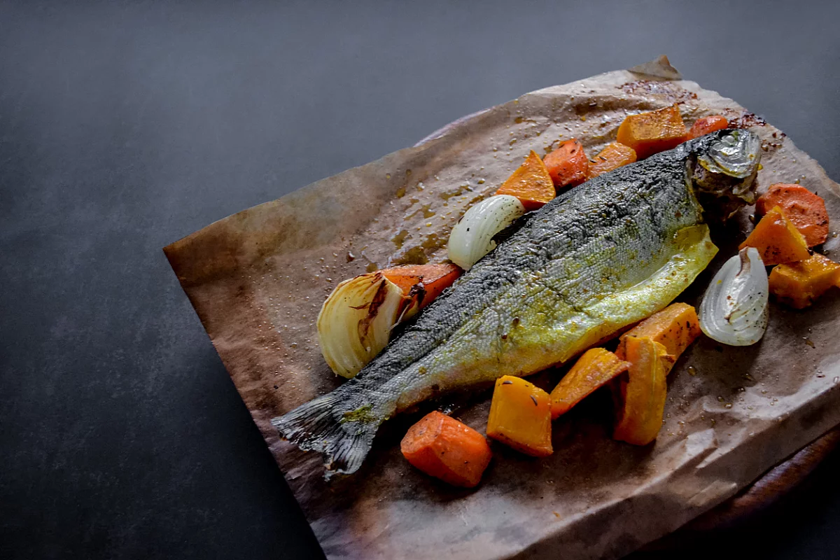 trota salmonata con patate e zucca