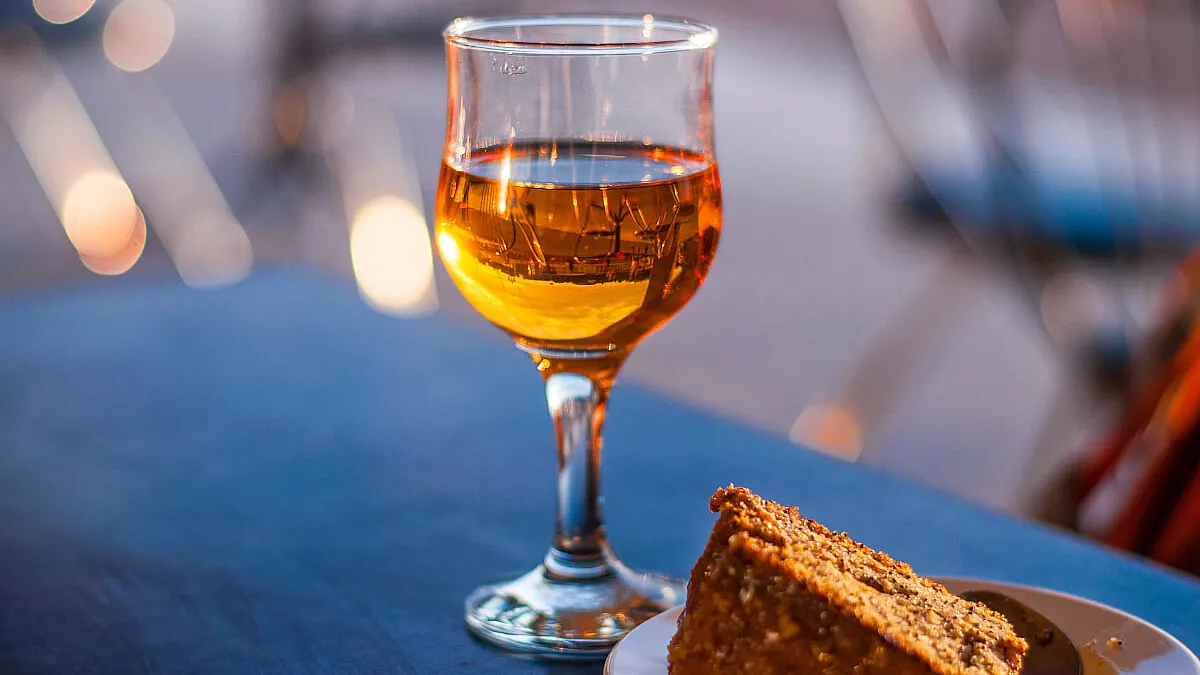 Il Passito di Pantelleria. Ecco come si produce uno dei vini più antichi e pregiati