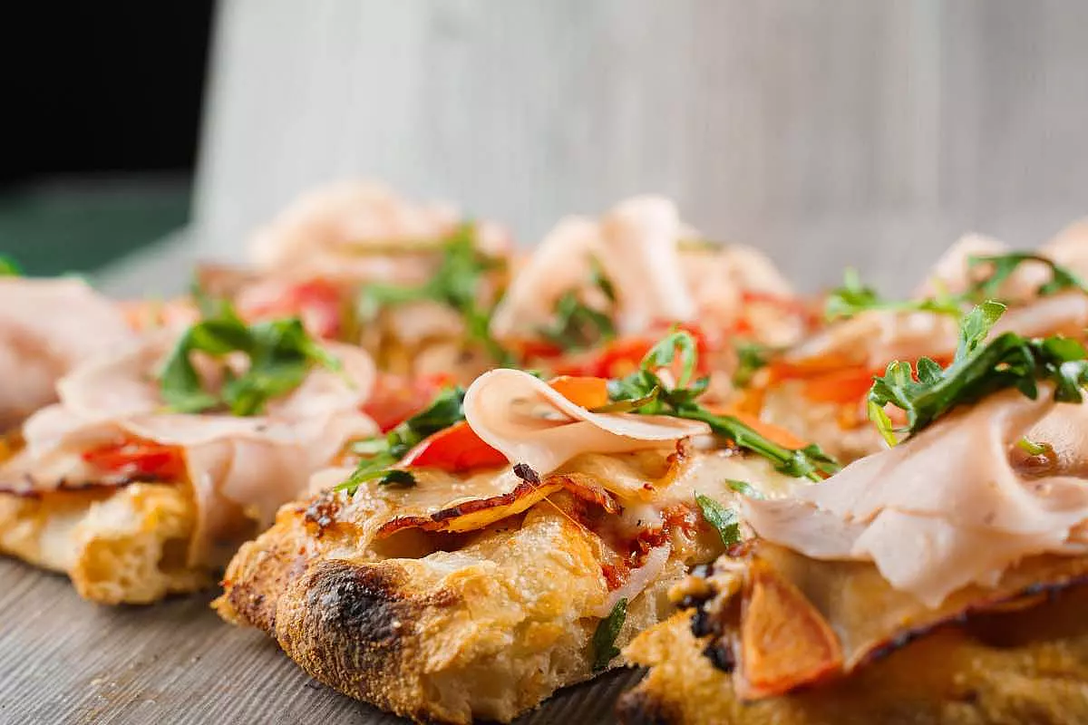 Pinsa romana. Scopriamo il segreto della sua digeribilità Paesi del Gusto