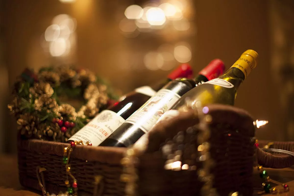Bottiglie di vino per Natale le migliori scelte consigliate per gli amanti del buon bere 