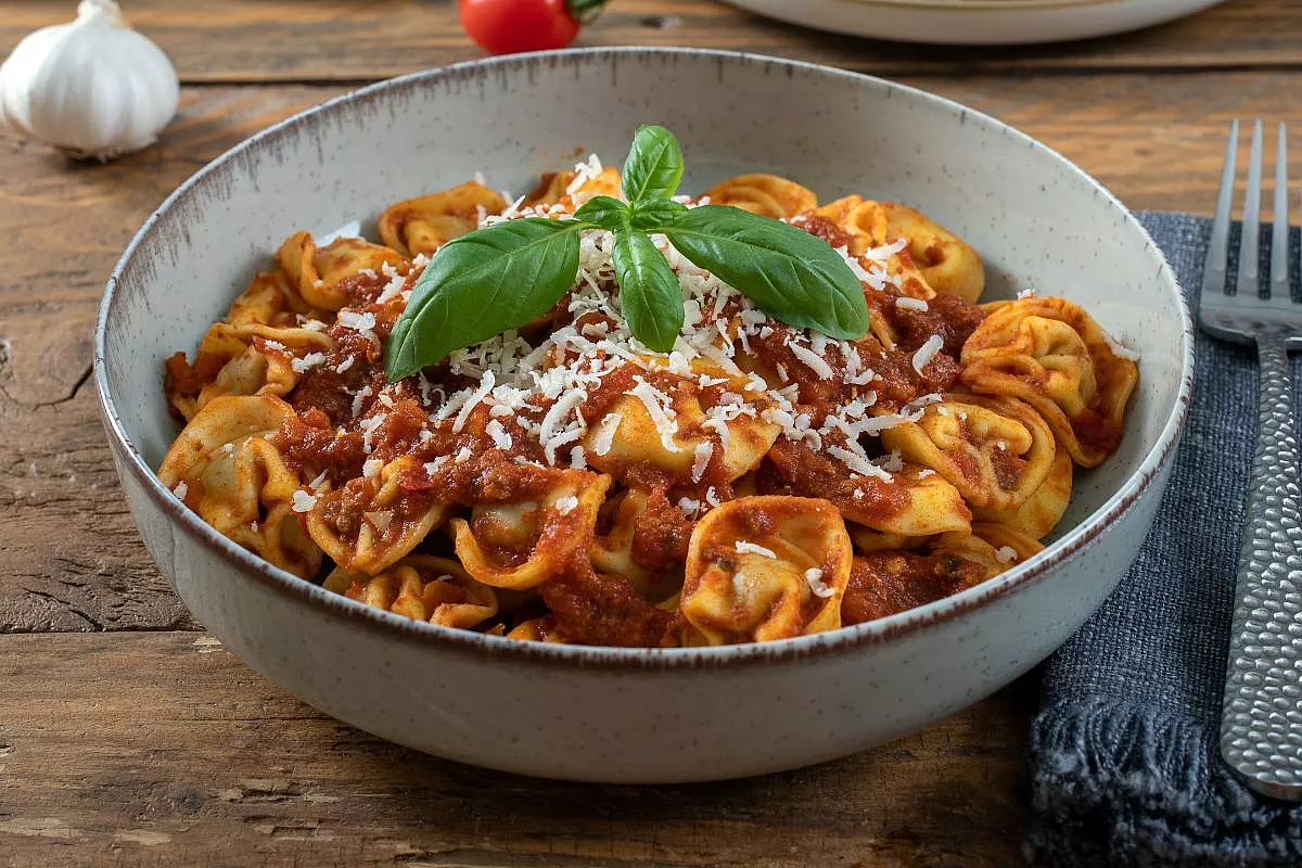 tortellini alla bolognese