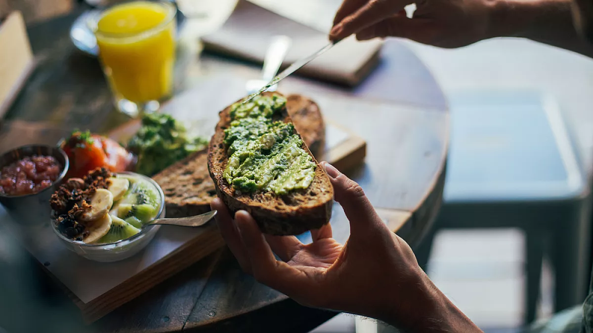 avocado toast integrale colazione sana