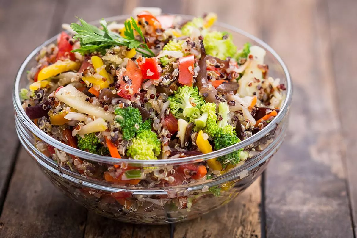 insalata fresca con quinoa