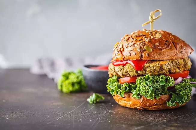 Burger di lenticchie: un goloso piatto unico vegetariano