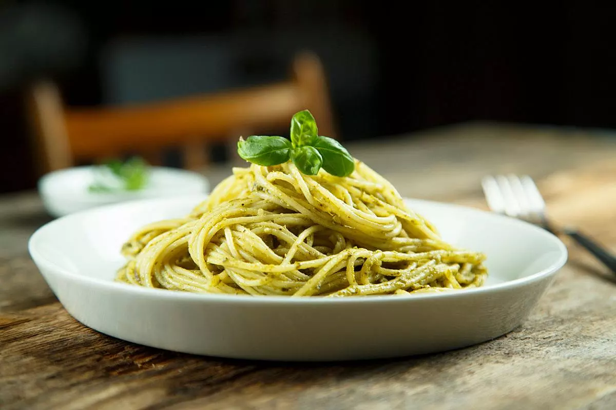 spaghetti al pesto