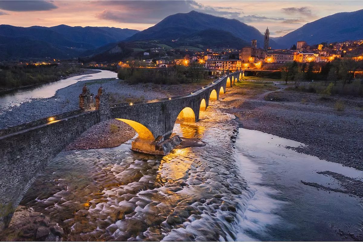 Ponte Gobbo. Lo riconoscete? È lo sfondo della Gioconda.