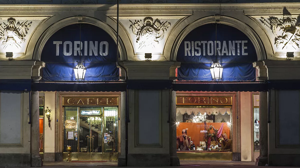 Vermouth a Torino, un legame senza tempo (ph. MicheleVacchiano - Istock.com)