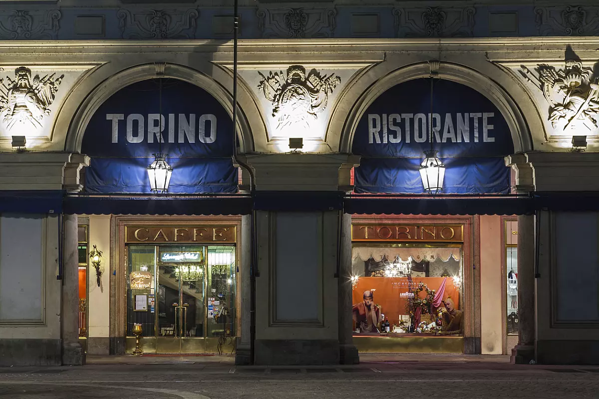 Vermouth a Torino, un legame senza tempo (ph. MicheleVacchiano - Istock.com)
