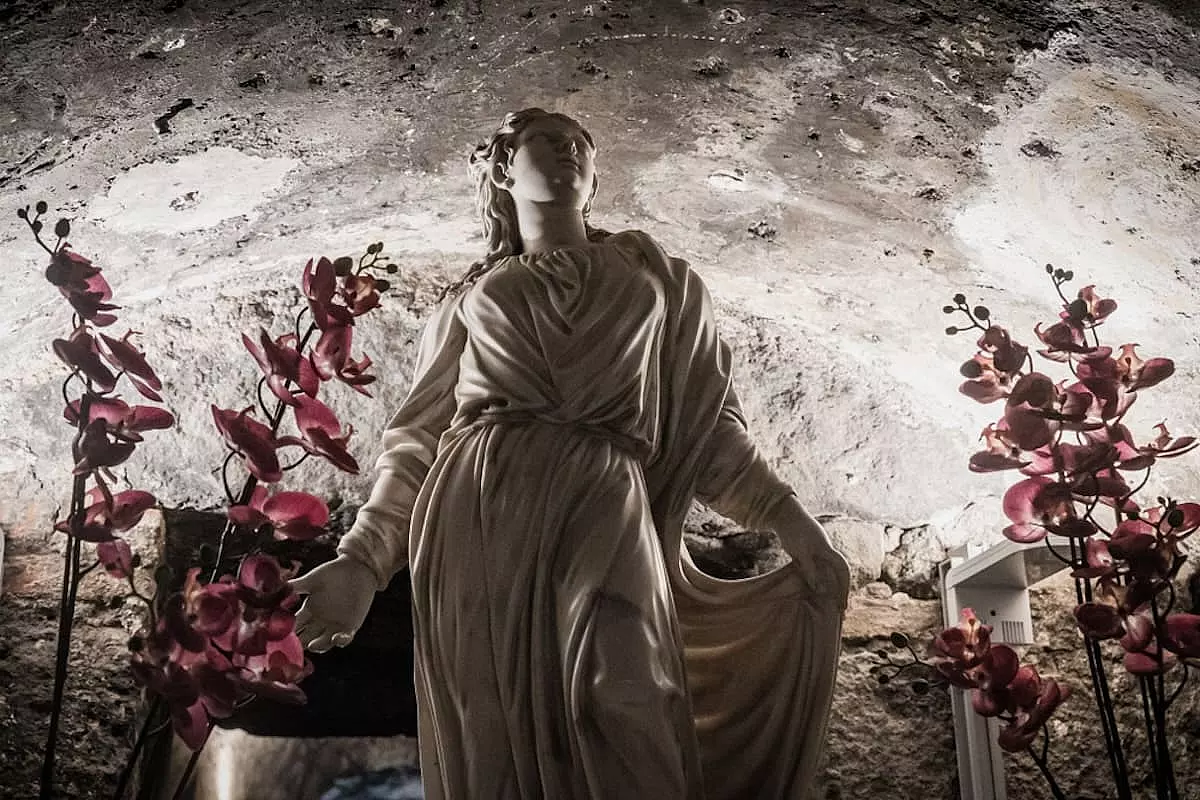 Statua di Sant'Agata al Carcere di Catania dove si narra che la martire fu rinchiusa - SH: 1189414918