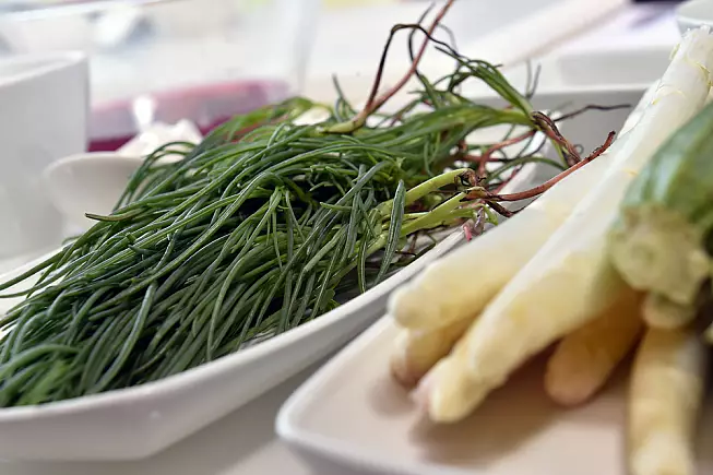 Agretti, verdura di primavera e contorno
