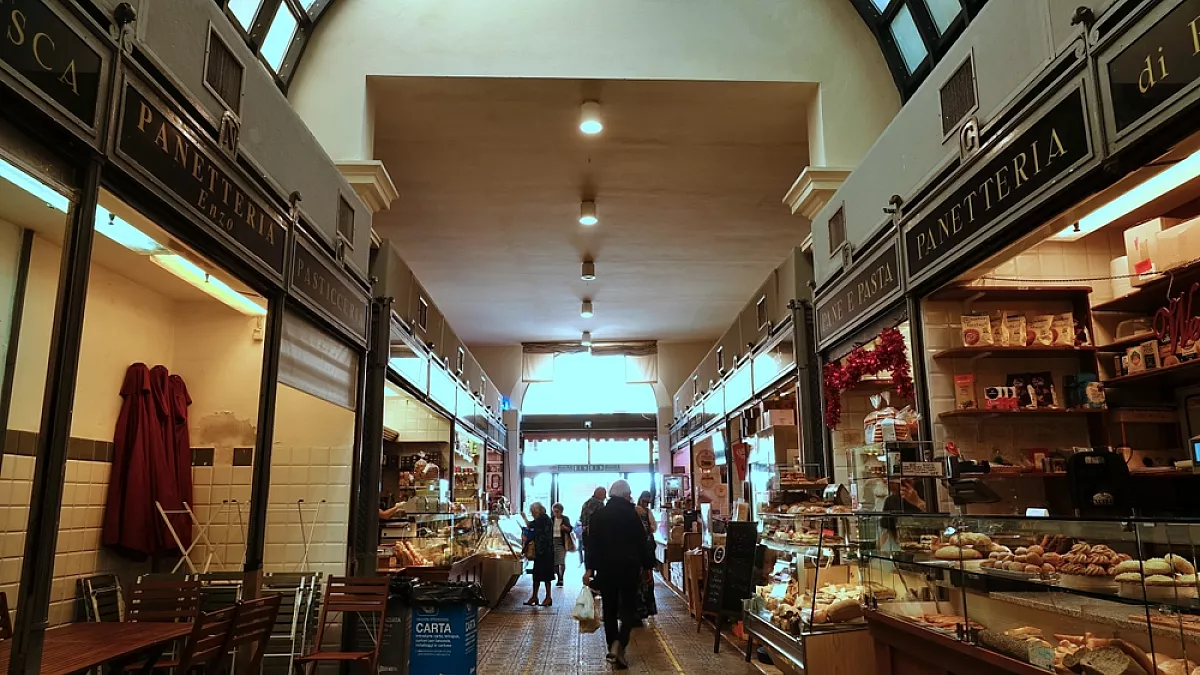 Emilia Romagna, spesa. Ph. @D-VISIONS - Shutterstock.com/solo uso editoriale