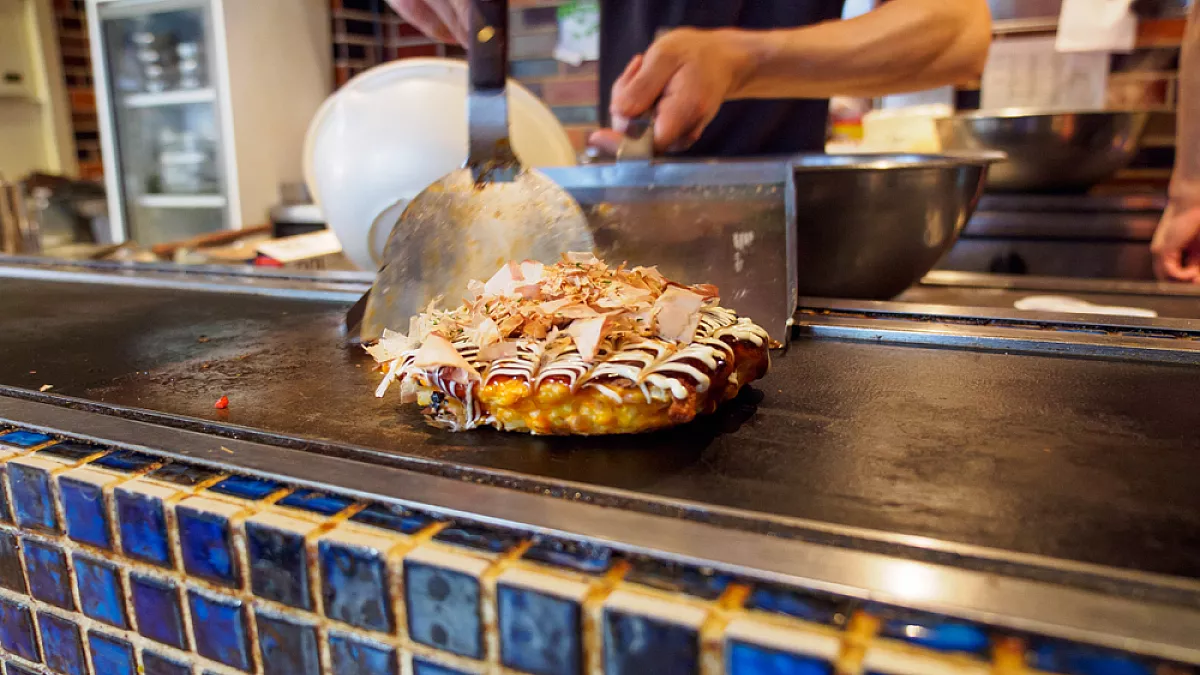 Okonomiyaki, la pizza giapponesww