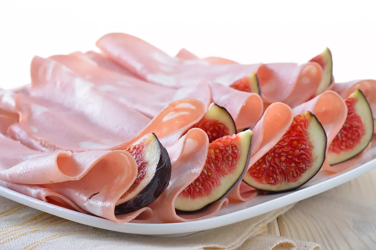 mortadella con fichi freschi