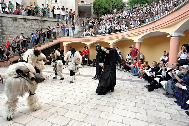 costumi tradizionali sardi