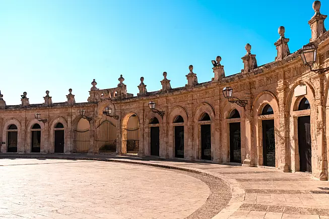 Ispica, loggia del Sinatra