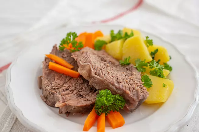 Salsa pearà, bollito di carne