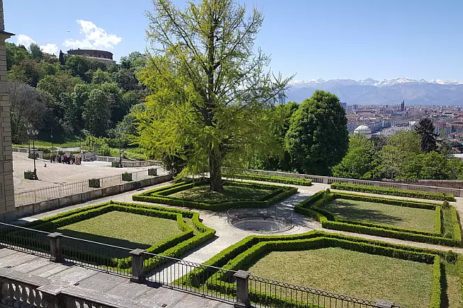 Vigna della Regina a Torino, esterni