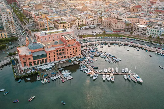 Bari, cosa vedere e cosa mangiare