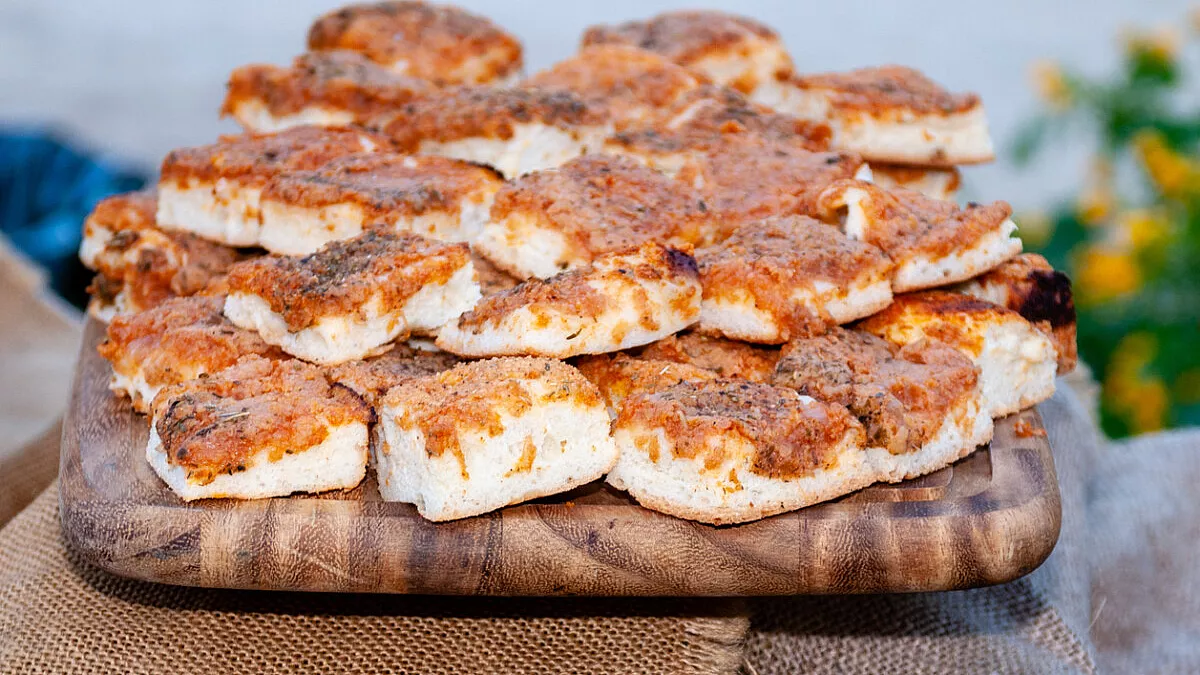 Sfincione palermitano 