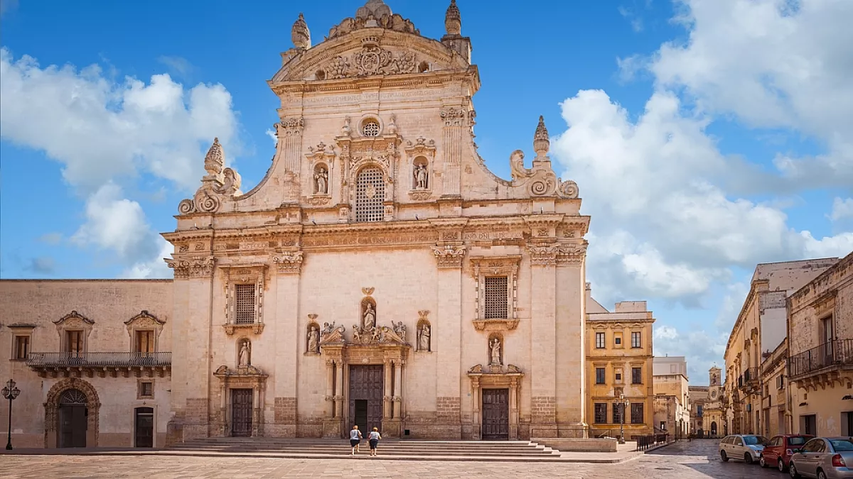 @mauriziodemattei/shutterstock.com