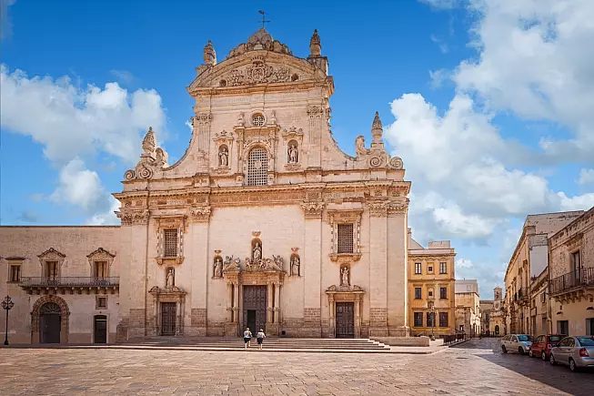 @mauriziodemattei/shutterstock.com