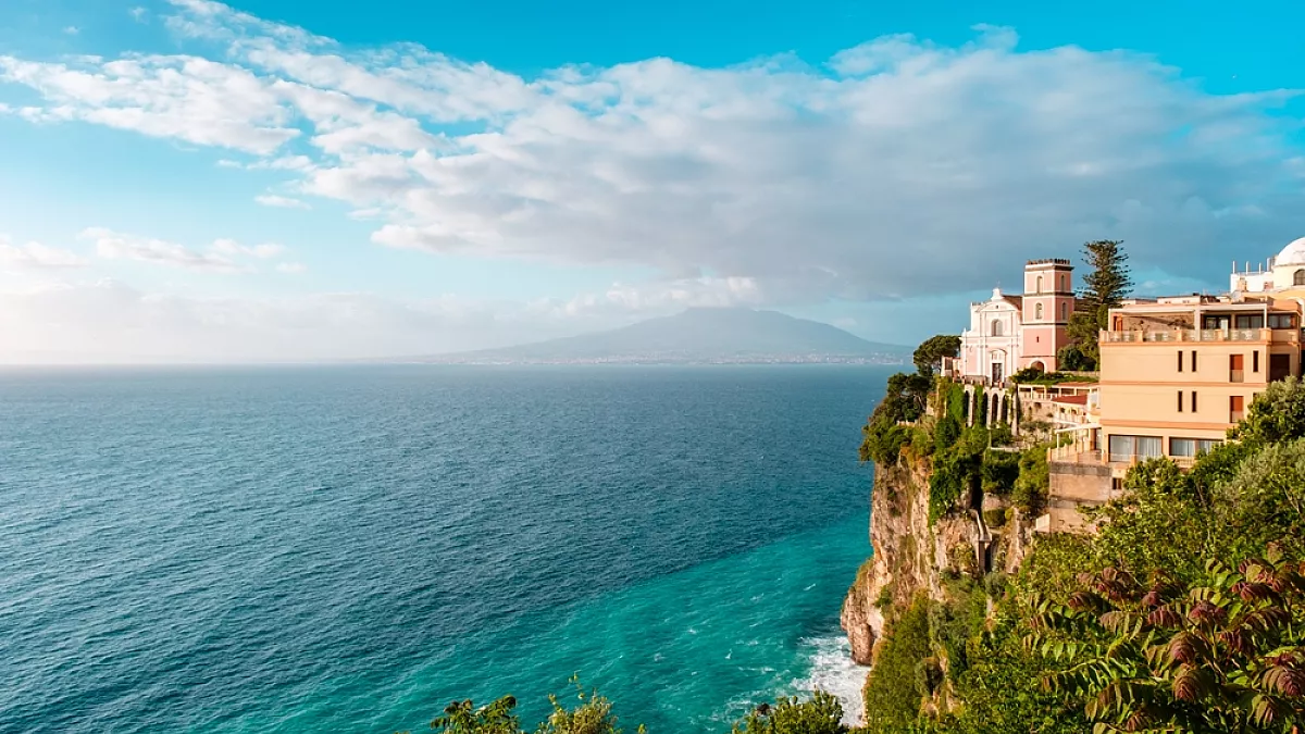 @tommasolizzul/shutterstock.com