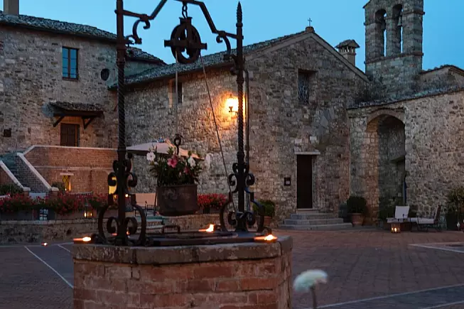 [Foto account facebook Castel Monastero @Castel Monastero, Tuscan Retreat & Spa/ Facebook]