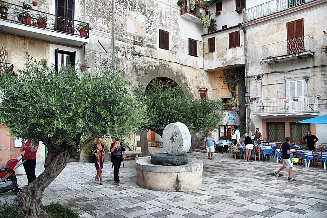 Centro di San Felice Circeo [foto @marcovarro – Shutterstock.com/solo uso editoriale]