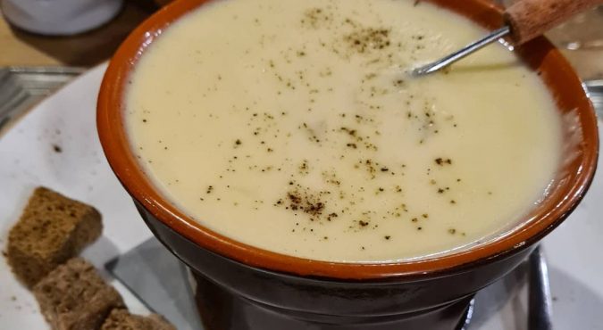 Fonduta valdostana, ricetta e storia del piatto tipico