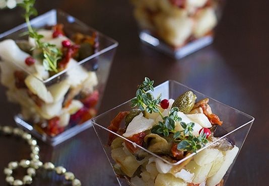 Antipasti di Natale, barchette con baccalà mantecato